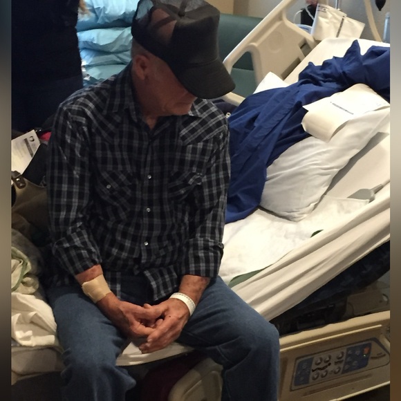 🌷Meet your Posher🌷 Yvonne - Picture 9 of 15